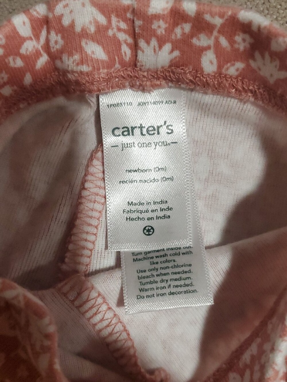 4 Piece Carter's Newborn Girl Outfit Bundle - Picture 3 of 5